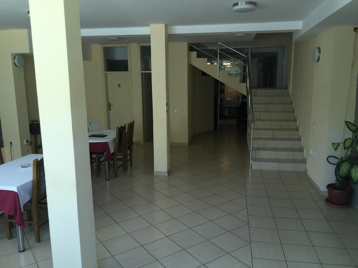 Raška Bed & Breakfast Karavan المظهر الخارجي الصورة