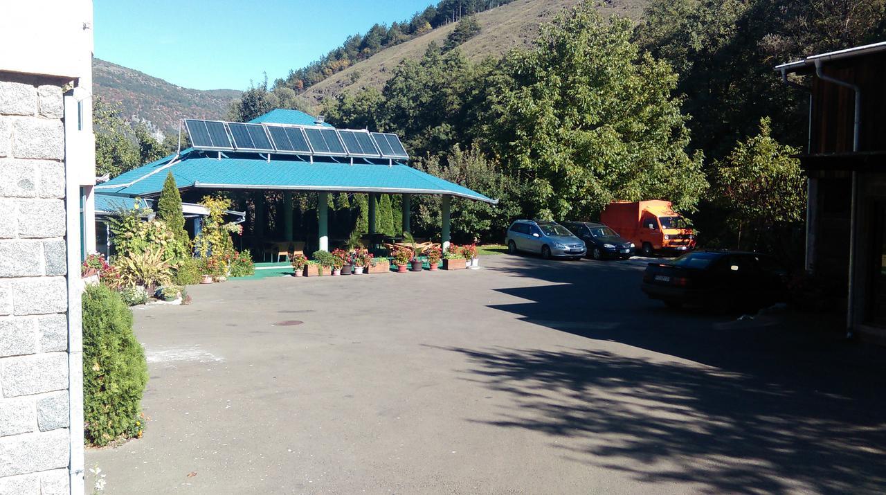 Raška Bed & Breakfast Karavan المظهر الخارجي الصورة
